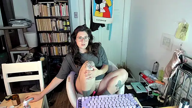 Rosiee69  online show from November 17, 2025, 9:41 pm