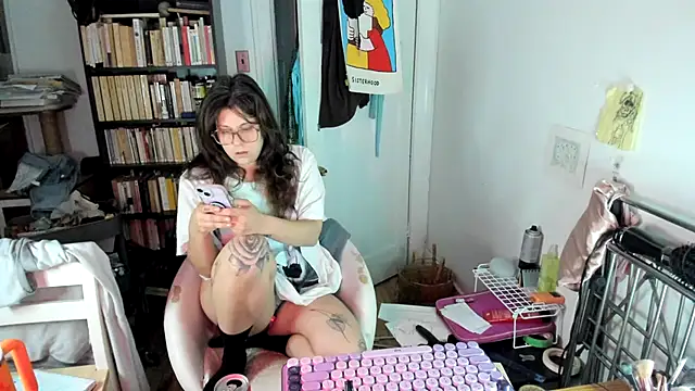 Rosiee69  online show from November 27, 2025, 12:27 pm