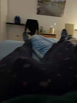 Snapshot of camohot22 chatting on March 17, 2025, 7:13 am camohot22 online show from March 17, 2025, 7:13 am