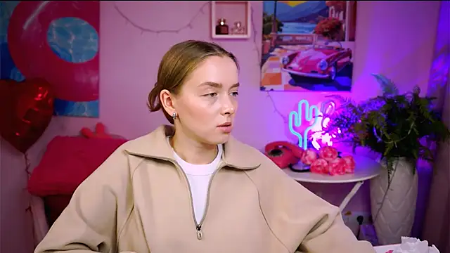 JenniferGraces online show from March 4, 2025, 11:08 am