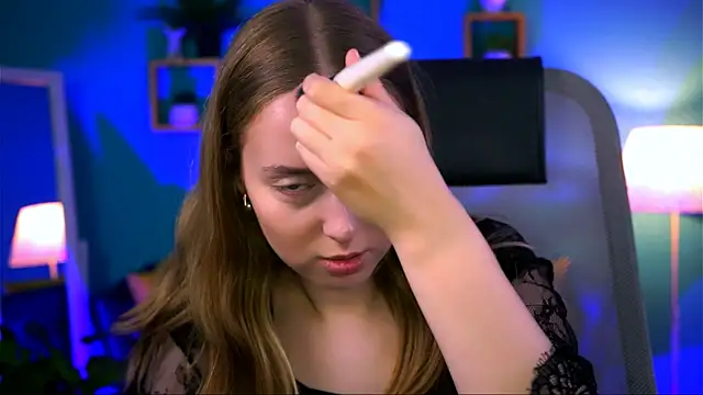 JenniferGraces online show from September 18, 2025, 8:34 pm