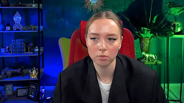 JenniferGraces online show from March 6, 2025, 11:36 am