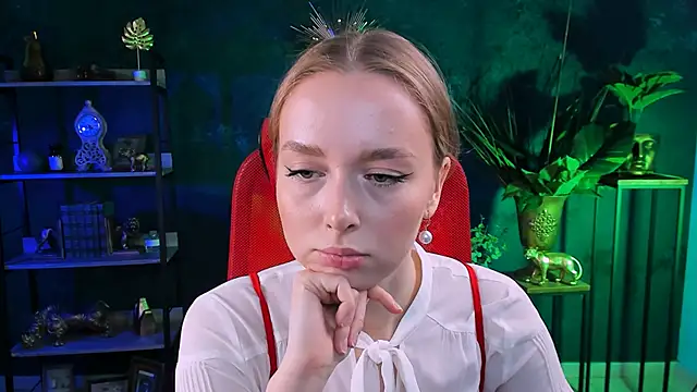 JenniferGraces online show from February 18, 2025, 10:27 am