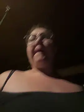 HTXBELLE online show from June 18, 2026, 8:13 am