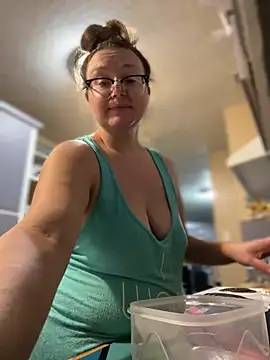 HTXBELLE online show from June 20, 2026, 3:33 am