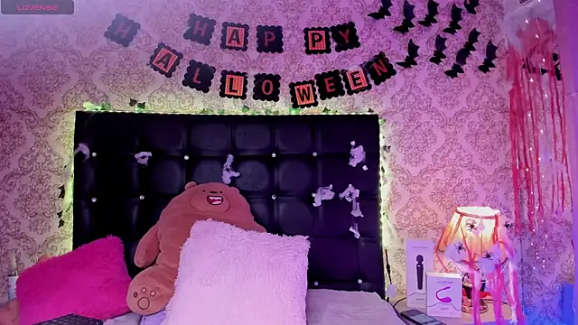 Luna Sommer online show from October 13, 2025, 2:13 am