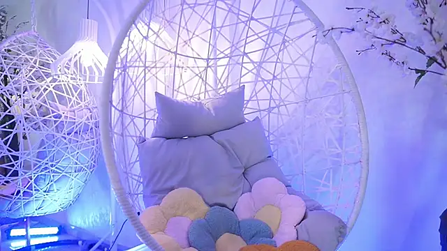 SaharaKramer online show from February 22, 2025, 2:52 pm