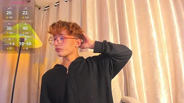 iiangel  online show from November 15, 2025, 3:10 am