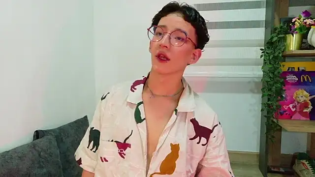 iiangel  online show from April 14, 2026, 3:55 am