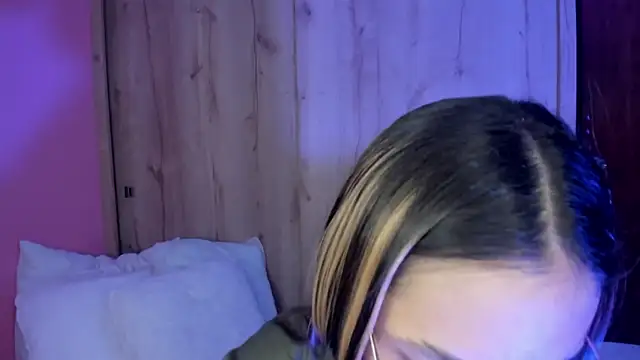 TANIA 06 online show from May 21, 2026, 1:19 pm