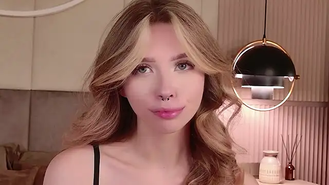 Sierra Fane online show from July 20, 2026, 10:39 am