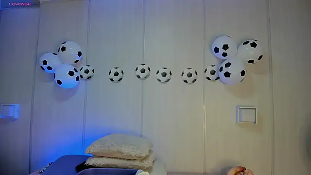 sasha riverss online show from July 10, 2026, 7:36 pm