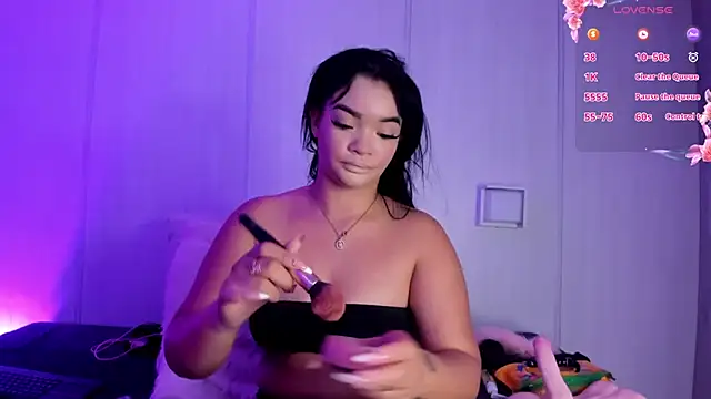 sasha riverss online show from October 2, 2025, 8:23 pm