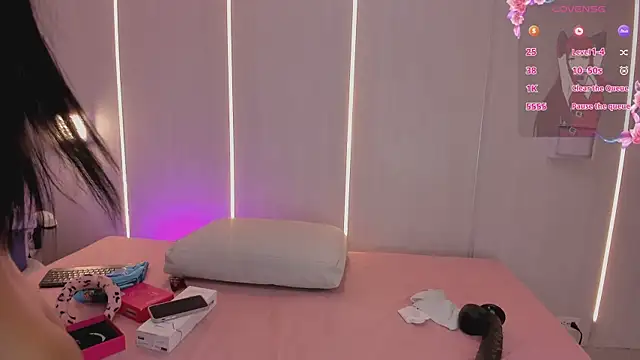 sasha riverss online show from July 23, 2026, 7:43 pm