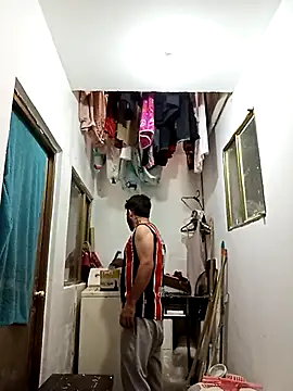 Je1s online show from February 4, 2026, 6:36 pm