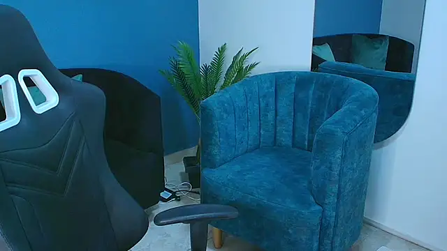 Zamira Taylor online show from September 25, 2025, 10:27 pm