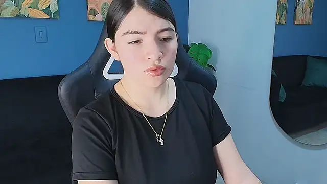 Zamira Taylor online show from November 29, 2025, 3:50 am