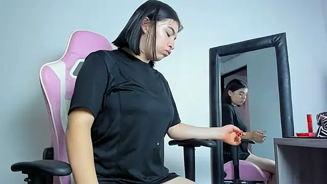 Zamira Taylor online show from March 22, 2025, 12:06 am