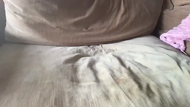 ashleighpink online show from March 14, 2026, 1:28 pm