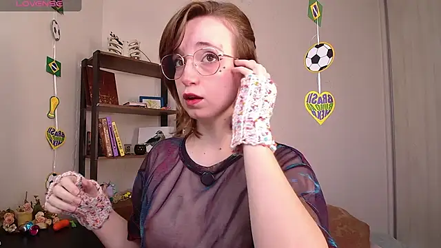 Elise Nyx online show from June 27, 2026, 1:17 pm