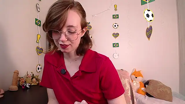Elise Nyx online show from June 25, 2026, 1:49 pm