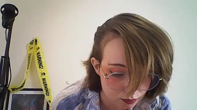 Elise Nyx online show from November 8, 2025, 12:31 pm