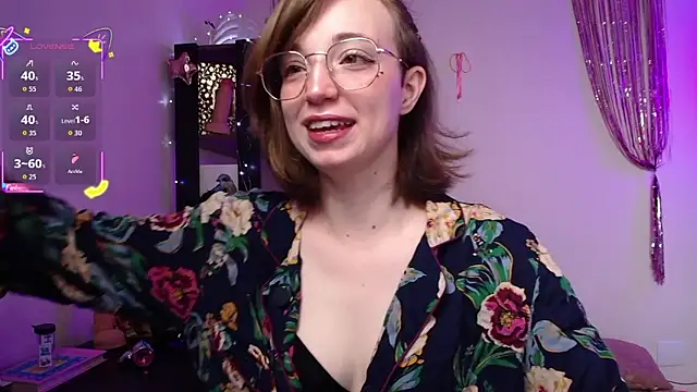 Snapshot of Elise_Nyx chatting on March 11, 2026, 1:05 pm Elise Nyx online show from March 11, 2026, 1:05 pm