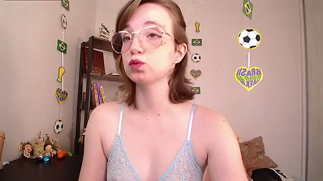 Elise Nyx online show from June 30, 2026, 12:27 pm