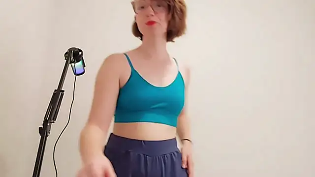 Elise Nyx online show from October 10, 2025, 11:44 am