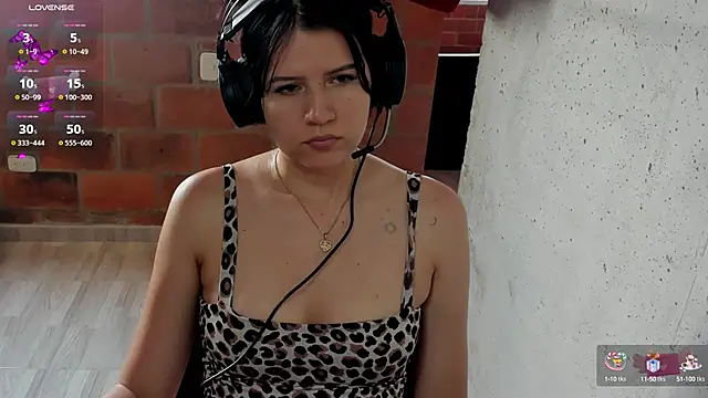 brii69 online show from March 10, 2025, 7:50 pm