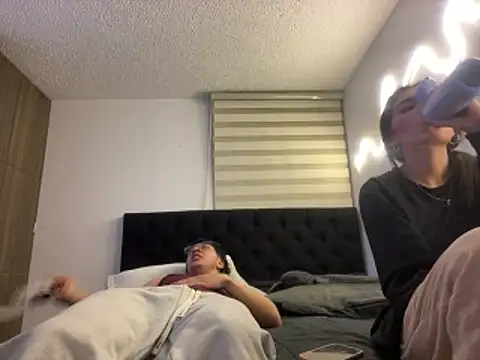 DesireLuxe online show from February 25, 2026, 6:46 am