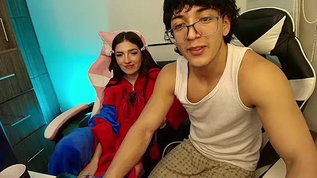 DesireLuxe online show from November 20, 2025, 5:52 am