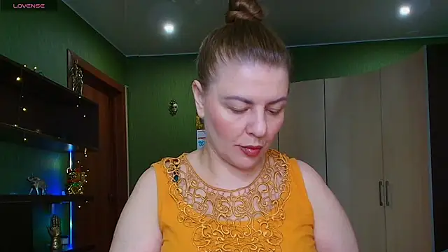 VeronikawGold online show from July 10, 2026, 9:04 pm