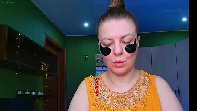 VeronikawGold online show from June 7, 2026, 4:50 am