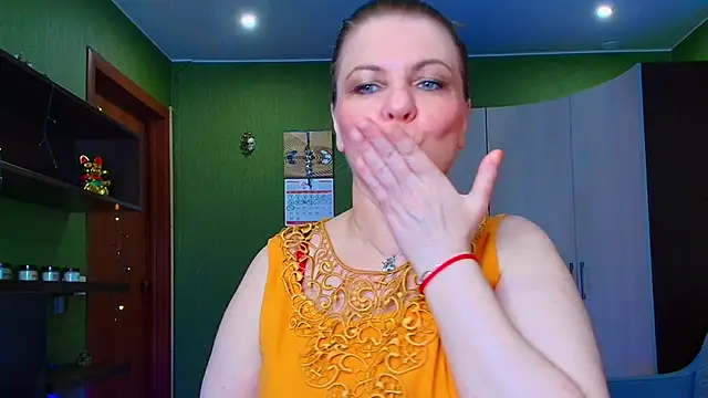 VeronikawGold online show from June 12, 2026, 3:04 am