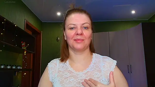 VeronikawGold online show from June 4, 2026, 3:33 am