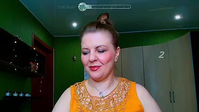 VeronikawGold online show from June 15, 2026, 7:57 pm