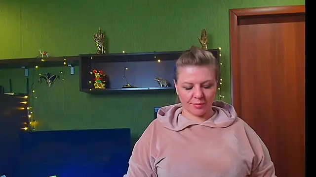 VeronikawGold online show from April 29, 2026, 7:53 pm