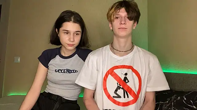 baby lesi online show from March 13, 2025, 3:06 pm