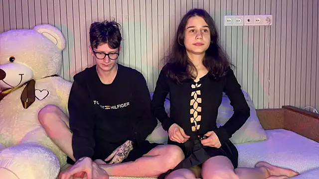 baby lesi online show from March 14, 2026, 7:09 pm