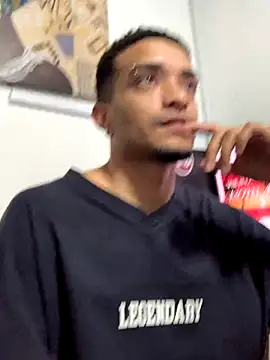 eross chipre  online show from October 1, 2025, 4:39 am