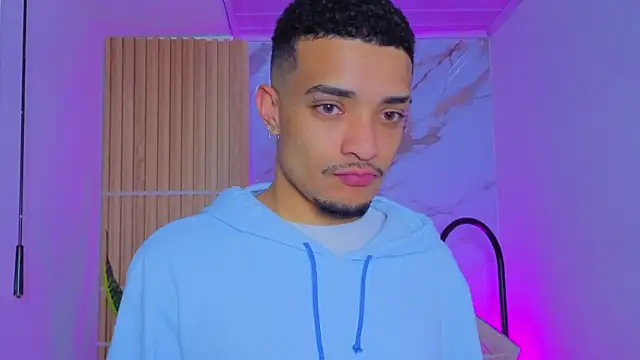 eross chipre  online show from October 9, 2025, 11:11 am