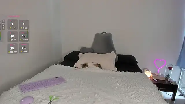  lucianapalmer online show from September 14, 2025, 5:35 pm