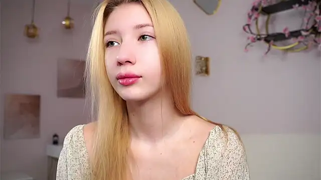 SunnivaCovil online show from March 1, 2026, 2:39 pm