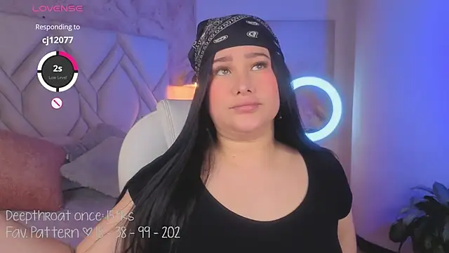 Leaa Cox online show from April 22, 2026, 7:42 pm