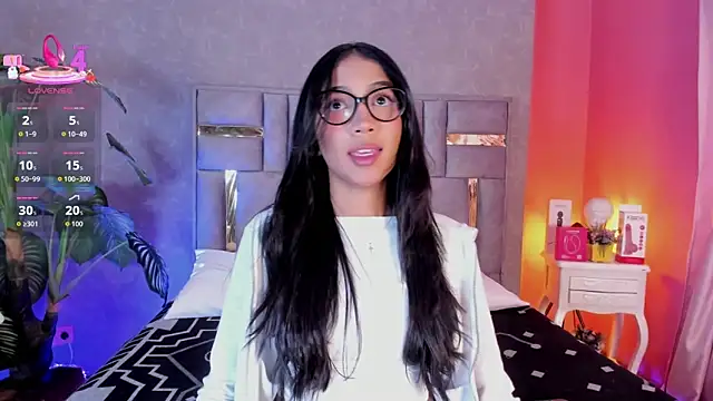 Snapshot of Tyla_Ks chatting on June 4, 2026, 12:32 pm Tyla Ks online show from June 4, 2026, 12:32 pm