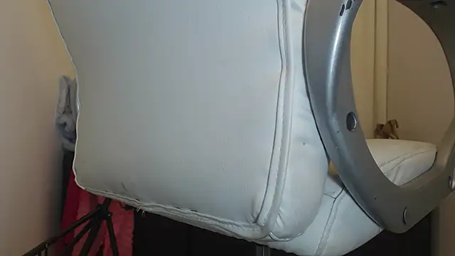 Mature 2025 online show from March 17, 2025, 8:40 pm