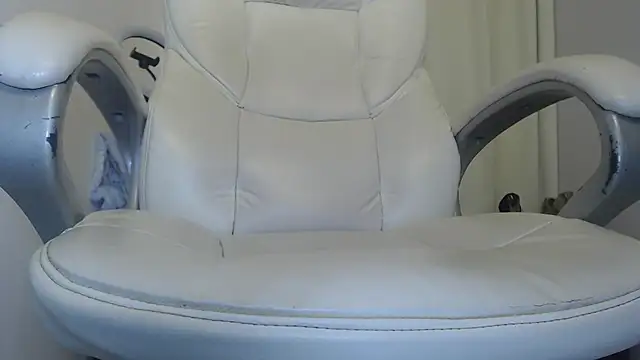 Mature 2025 online show from March 18, 2025, 2:28 pm