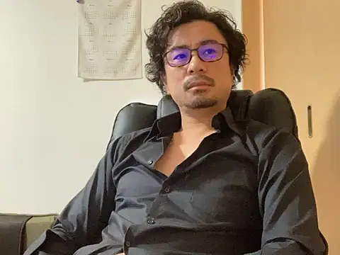 masato1115aa online show from December 4, 2025, 2:10 am