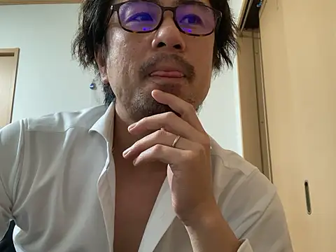 masato1115aa online show from November 12, 2025, 3:21 am